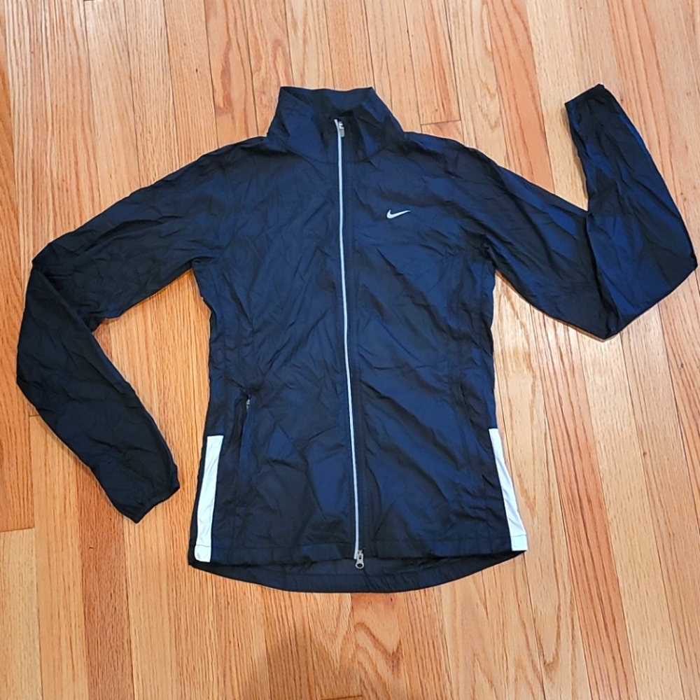 Nike wind breaker